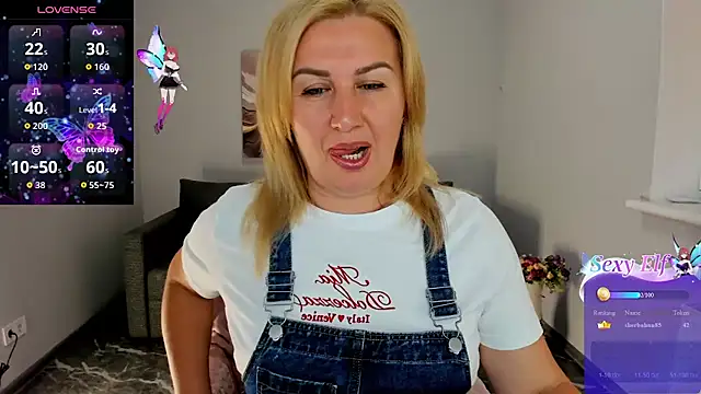 Snapshot of Lili_Crossi chatting on 07/06/26, 05:58 Lili Crossi online show from 07/06/26, 05:58