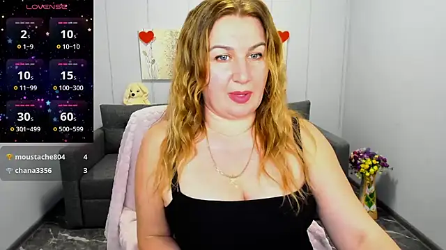 Snapshot of Lili_Crossi chatting on 02/17/25, 09:46 Lili Crossi online show from 02/17/25, 09:46