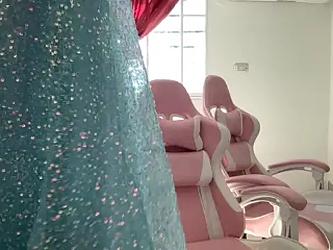 Snapshot of Susandolls chatting on 01/11/25, 03:52 Susandolls online show from 01/11/25, 03:52