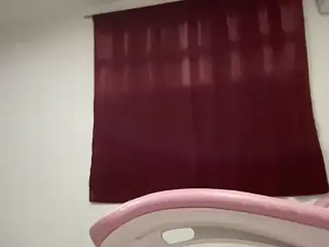 Snapshot of Susandolls chatting on 01/11/25, 11:24 Susandolls online show from 01/11/25, 11:24