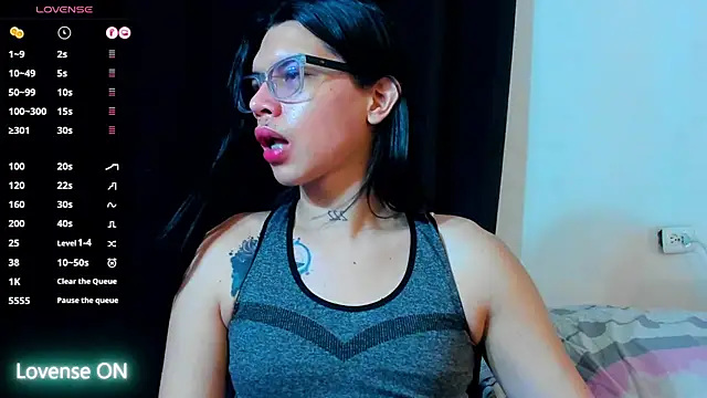 Samantha Rusell online show from 06/12/26, 07:11