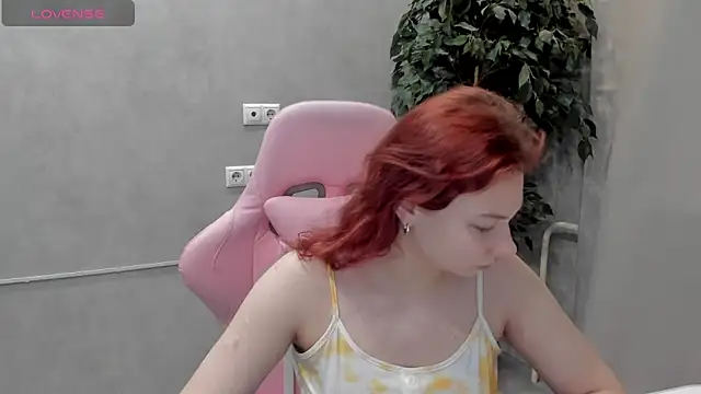 Miss you kiss online show from 01/29/25, 01:27