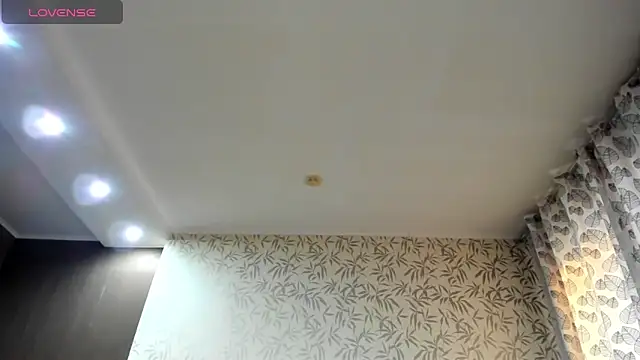 Miss you kiss online show from 12/20/24, 08:28