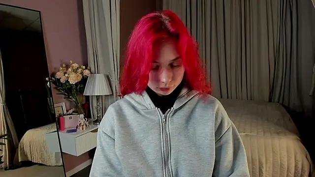 Miss you kiss online show from 04/15/26, 01:22