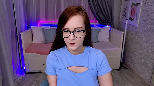 StellaGloww online show from 09/29/25, 04:34