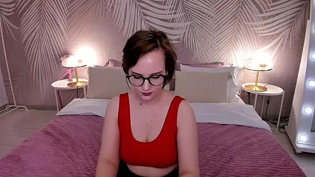 StellaGloww online show from 03/01/25, 12:45