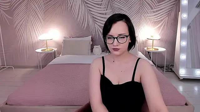 StellaGloww online show from 03/20/25, 05:13