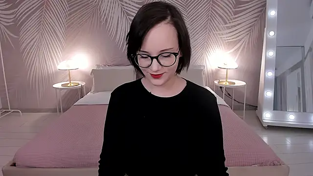 StellaGloww online show from 03/21/25, 05:11