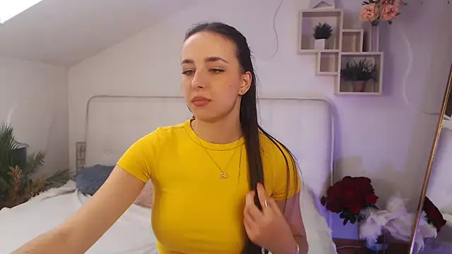 AuroraAksnesss online show from 03/11/25, 11:12