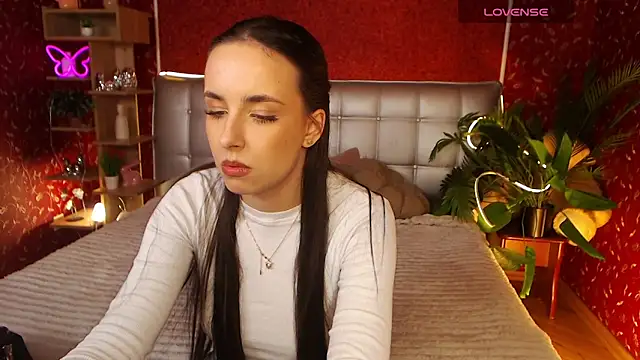 AuroraAksnesss online show from 03/01/25, 06:00