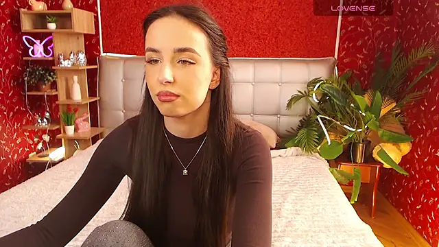 AuroraAksnesss online show from 02/25/25, 01:00