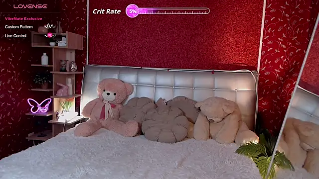 AuroraAksnesss online show from 04/15/26, 07:03