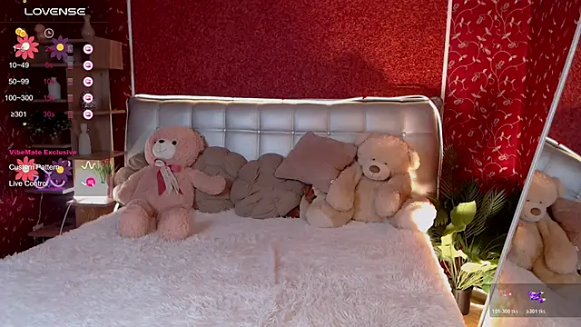 AuroraAksnesss online show from 11/21/25, 04:28