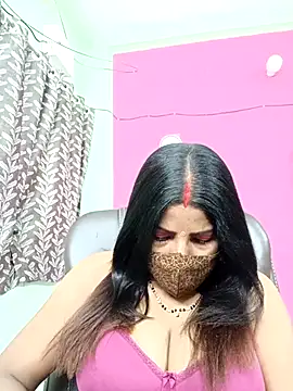 Snapshot of Jiya-Sexy chatting on 10/10/25, 06:47 Jiya-Sexy online show from 10/10/25, 06:47