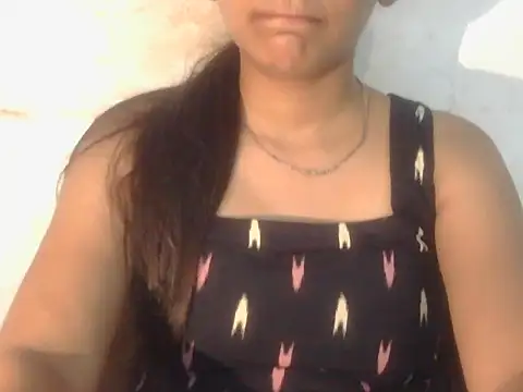 Snapshot of DOLL_CUTY chatting on 06/26/26, 05:19 DOLL CUTY online show from 06/26/26, 05:19