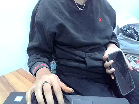 DOLL CUTY online show from 11/11/25, 04:24