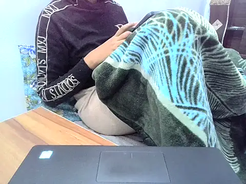 DOLL CUTY online show from 12/04/25, 03:55