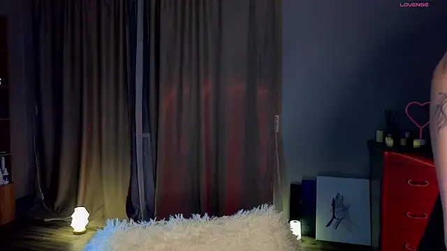 Snapshot of Renochka chatting on 11/22/25, 02:27 Renochka online show from 11/22/25, 02:27