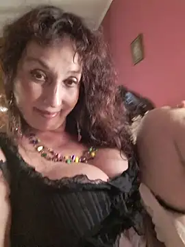 Snapshot of GypsyEsmeralda chatting on 05/25/26, 05:00 GypsyEsmeralda online show from 05/25/26, 05:00