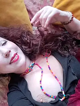 GypsyEsmeralda online show from 02/04/26, 10:32