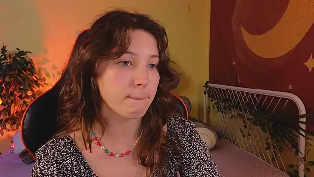 cherry lea online show from 02/05/25, 05:42