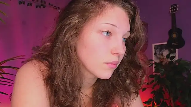 cherry lea online show from 09/26/25, 05:42