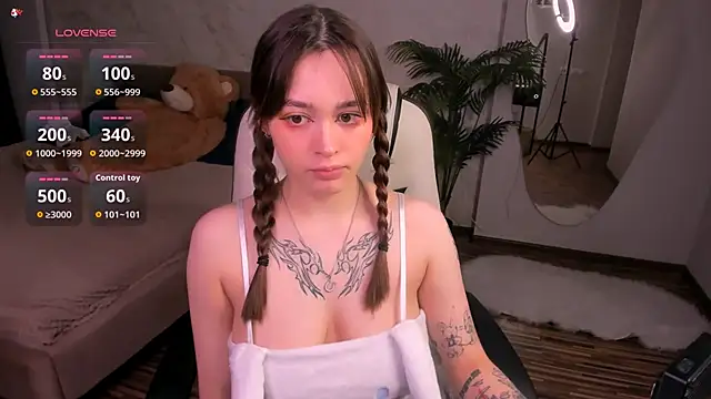 BadScarlet1 online show from 12/03/25, 01:32