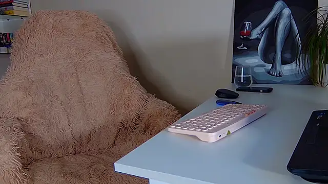 Jules Queen online show from 09/17/25, 04:58