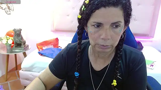 Snapshot of sila_bolum chatting on 06/12/26, 07:00 sila bolum online show from 06/12/26, 07:00