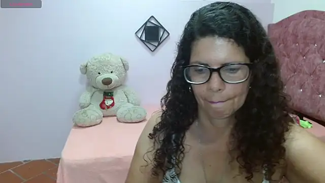 Snapshot of sila_bolum chatting on 03/01/25, 07:48 sila bolum online show from 03/01/25, 07:48