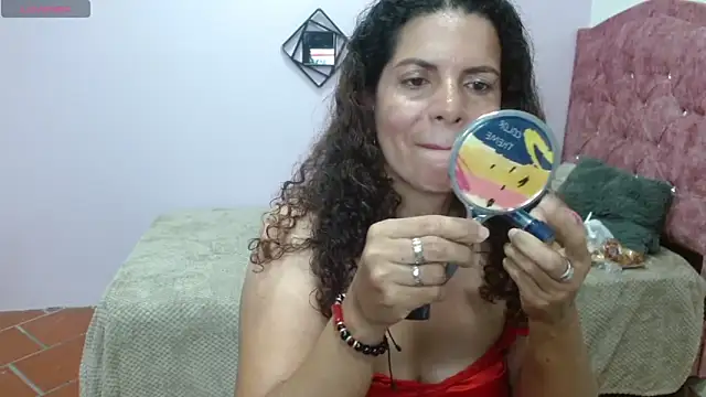 Snapshot of sila_bolum chatting on 03/06/25, 07:43 sila bolum online show from 03/06/25, 07:43