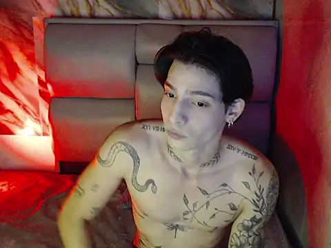 Apolo Hidalgo01 online show from 10/15/25, 11:02