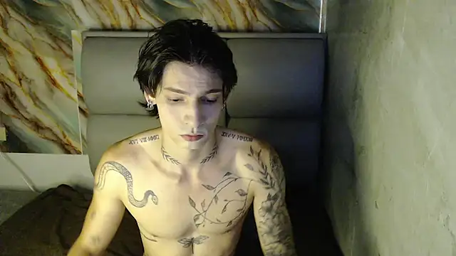 Apolo Hidalgo01 online show from 10/11/25, 09:38