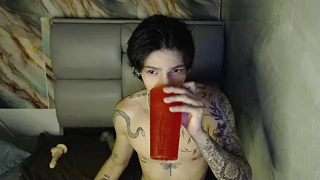 Apolo Hidalgo01 online show from 10/12/25, 10:11