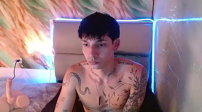 Apolo Hidalgo01 online show from 03/18/25, 04:50