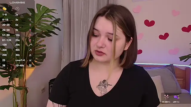 Snapshot of Alice_Walters chatting on 02/06/25, 03:20 Alice Walters online show from 02/06/25, 03:20