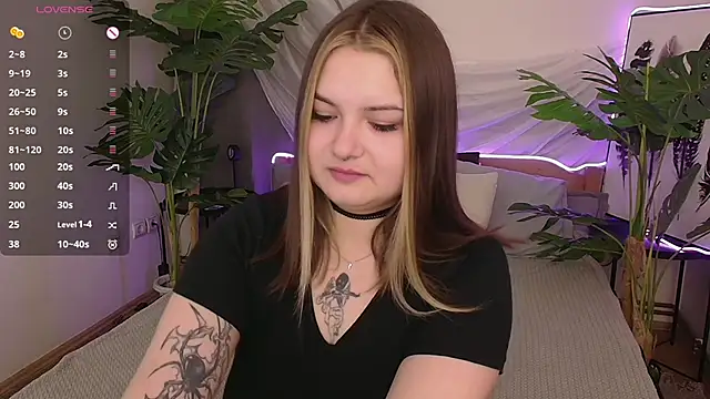 Snapshot of Alice_Walters chatting on 11/02/25, 10:15 Alice Walters online show from 11/02/25, 10:15