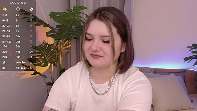 Snapshot of Alice_Walters chatting on 01/26/25, 10:24 Alice Walters online show from 01/26/25, 10:24