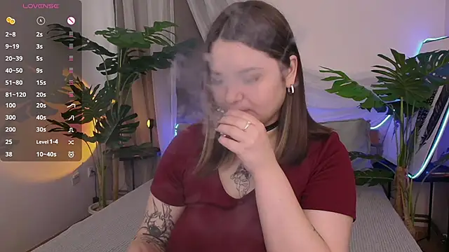Snapshot of Alice_Walters chatting on 10/02/25, 02:20 Alice Walters online show from 10/02/25, 02:20