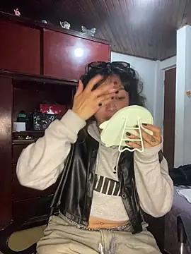 Snapshot of Andi9_ chatting on 11/09/25, 01:20 Andi9 online show from 11/09/25, 01:20