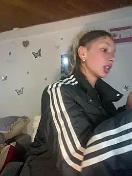 Snapshot of Andi9_ chatting on 02/06/25, 02:00 Andi9 online show from 02/06/25, 02:00