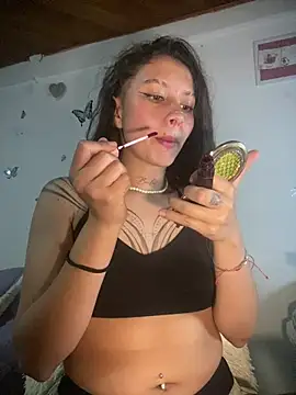 Snapshot of Andi9_ chatting on 12/18/24, 02:53 Andi9 online show from 12/18/24, 02:53