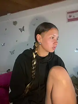 Snapshot of Andi9_ chatting on 01/30/25, 03:44 Andi9 online show from 01/30/25, 03:44