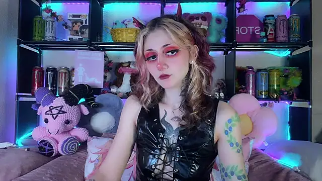 Snapshot of _Devill_Baby chatting on 06/14/26, 06:53 Devill Baby online show from 06/14/26, 06:53