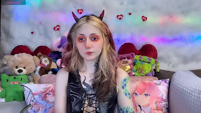 Snapshot of _Devill_Baby chatting on 04/28/26, 07:40 Devill Baby online show from 04/28/26, 07:40