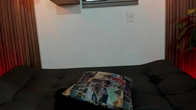 Snapshot of rihannagil chatting on 09/20/25, 03:17 rihannagil online show from 09/20/25, 03:17