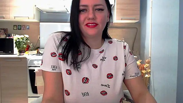 Snapshot of Sophy__soft chatting on 02/25/25, 06:44 Sophy soft online show from 02/25/25, 06:44