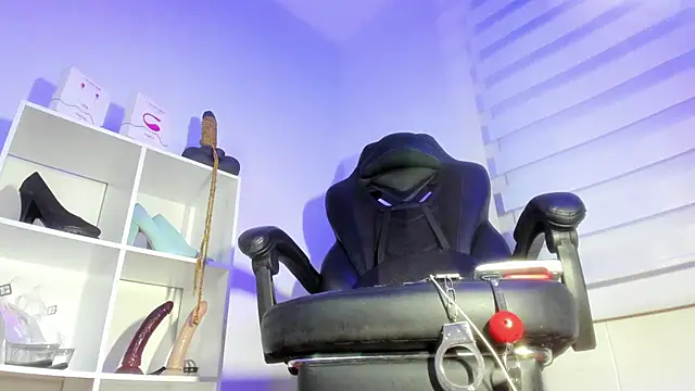 charlotte joliedart online show from 04/07/26, 04:03