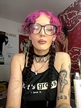 Snapshot of badgirllilli chatting on 09/26/25, 01:12 badgirllilli online show from 09/26/25, 01:12