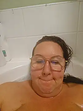Snapshot of Bekahblows chatting on 10/31/25, 10:38 Bekahblows online show from 10/31/25, 10:38